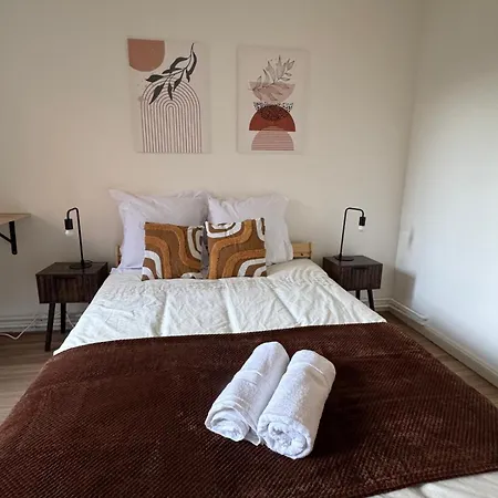 Apartment Large For 10 People Saint Fargeau *