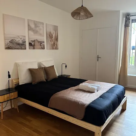 Large For 10 People Saint Fargeau Appartamento Parigi